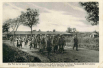 Ein teil der bei dem erfolgreischen deutschen Sturm auf die französiche Stellung (Sachsenwald) bei Leintrey gemachten. Gefangenen wird durch Elfringen transportiert