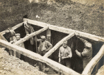Leintrey (devant). Construction d'une tranchée - 4 septembre 1915